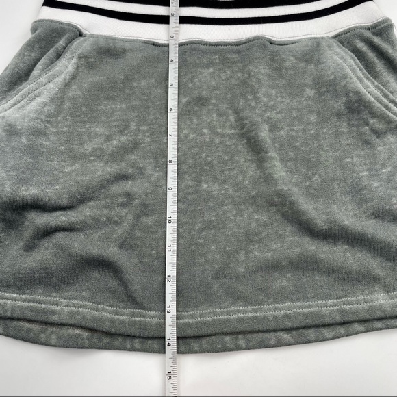 Free People Mini skirt size small gray with elastic waist - Picture 5 of 7